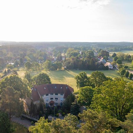 Hotel Am Wald B&B Michendorf Exteriör bild