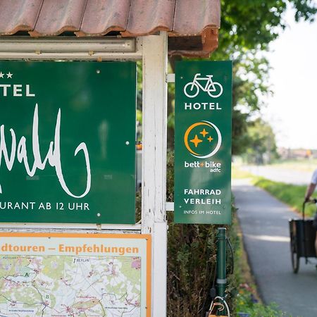 Hotel Am Wald B&B Michendorf Exteriör bild
