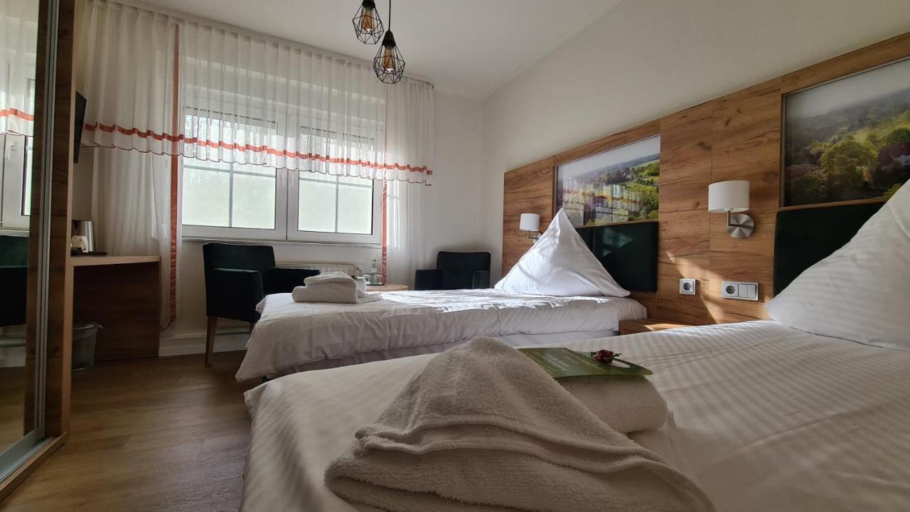 Hotel Am Wald B&B Michendorf Exteriör bild